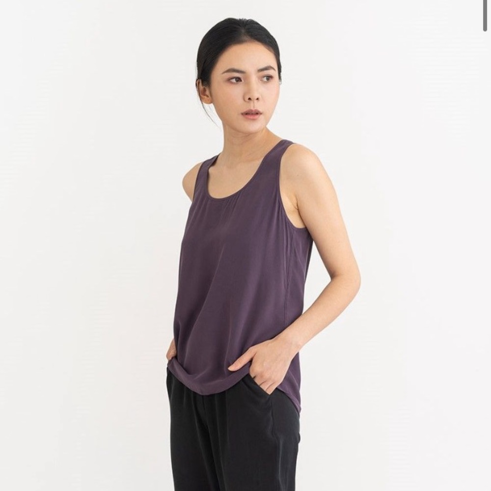Grana 100% Silk Scoop Neck Tank, Mulberry color